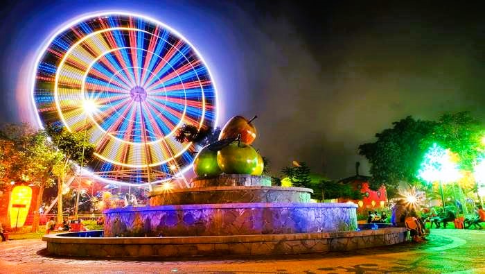 Melancong ke Alun-alun Batu